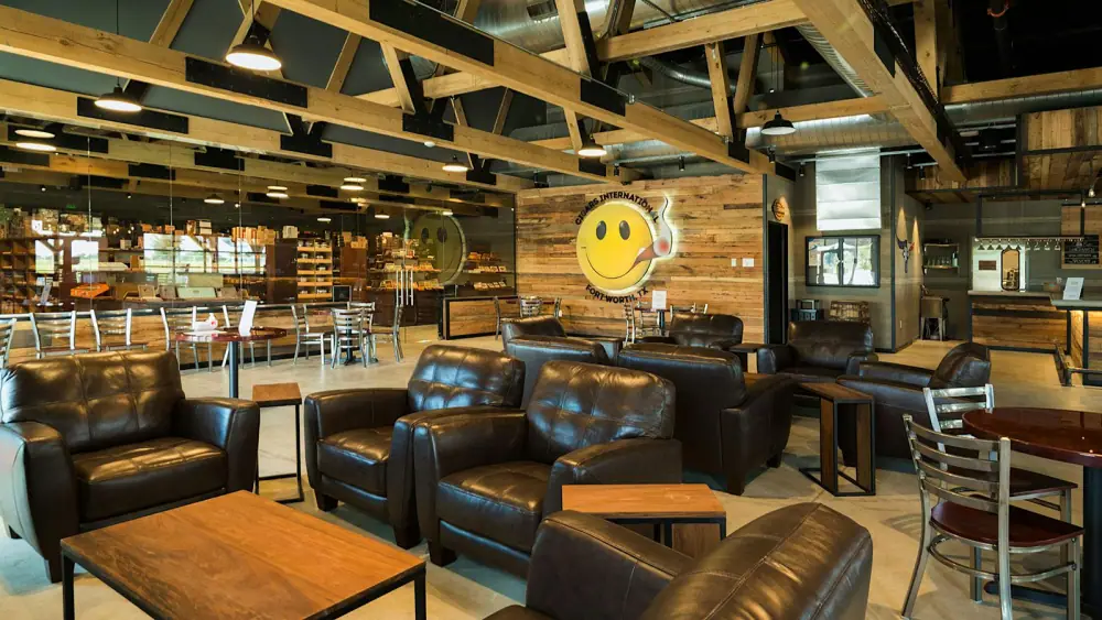 CI Superstore Fort Worth, Lounge