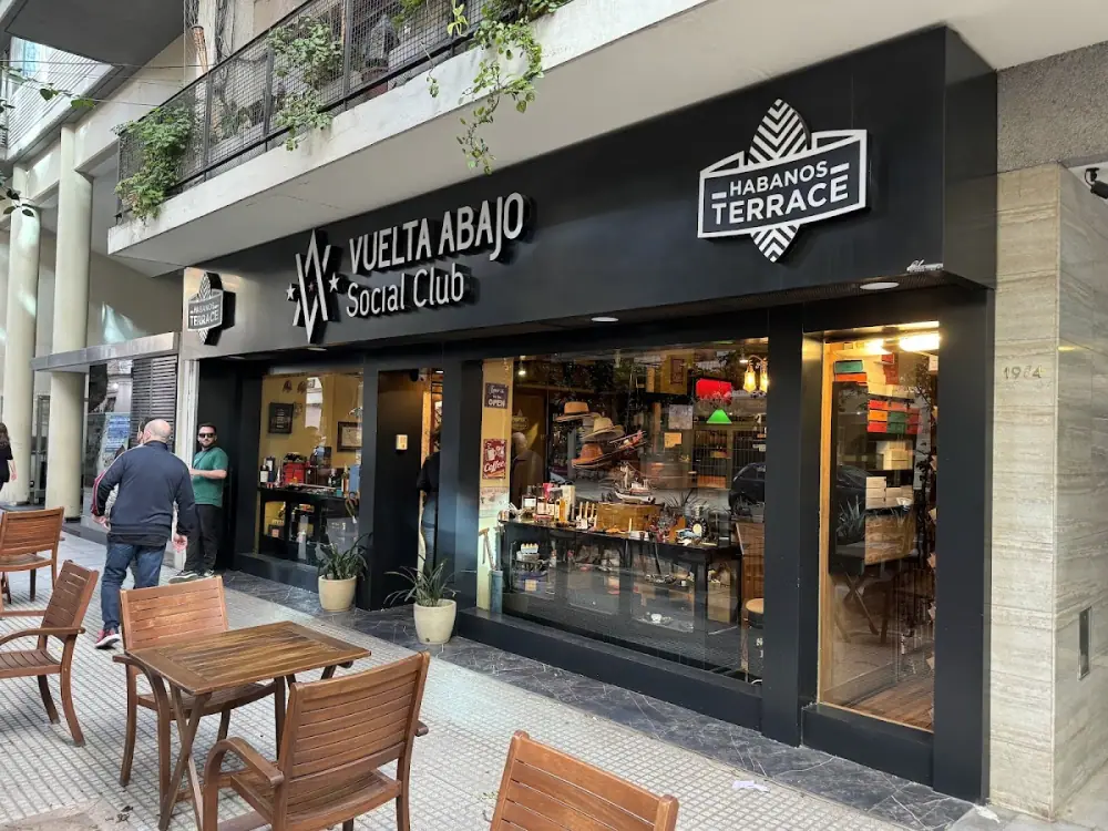 Vuelta Abajo Social Club, Lounge