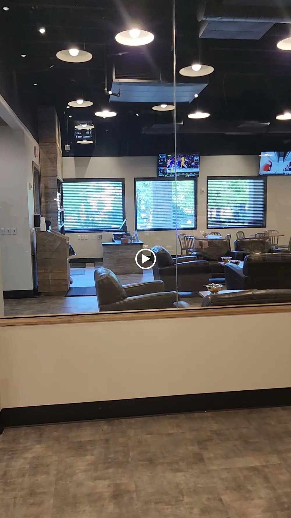 CI Superstore Conroe, Lounge