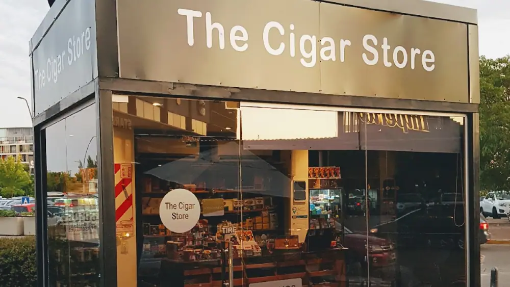 Cigar´s Store, Obchod s posezením