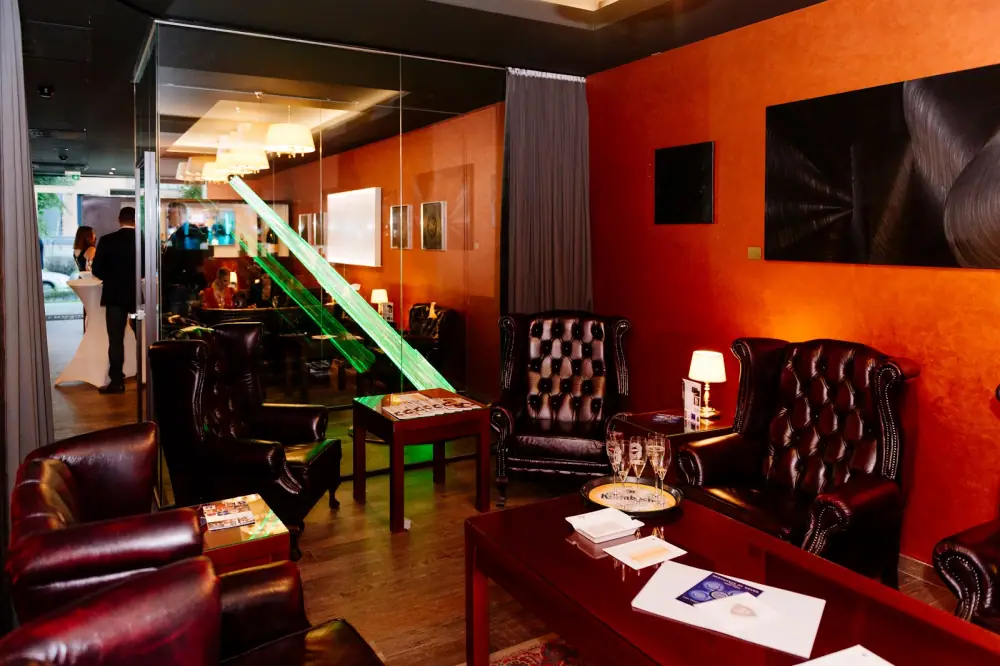 Ligero Cigar Lounge, Lounge