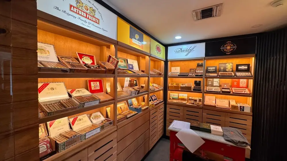 Buenos Humos - Cigar Lounge - Tienda de tabacos, Lounge