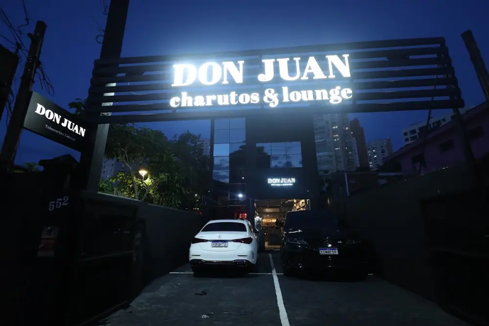 Don Juan Charutos e Lounge Santana, Lounge