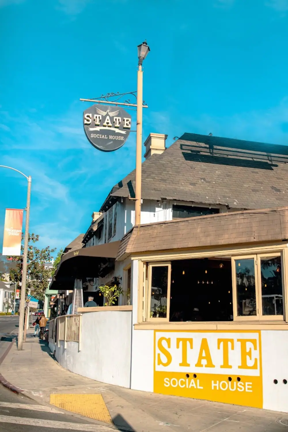 State Social House Cigar & Hookah Lounge, Lounge