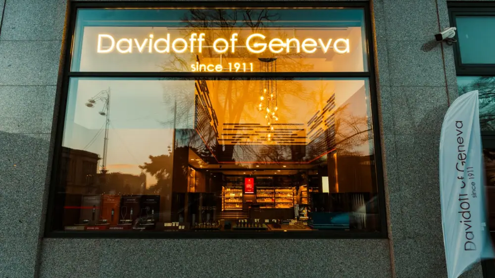 Davidoff Athénée Palace Bucharest, Obchod s posezením