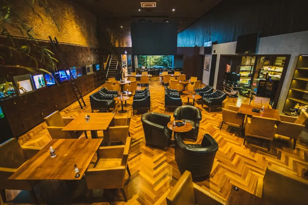 Caruso Lounge, Lounge