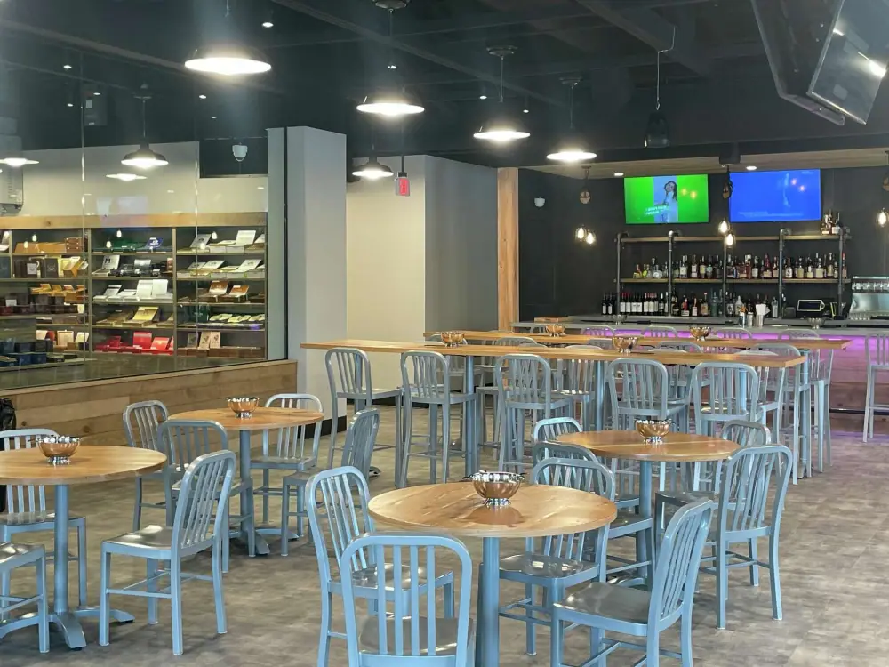 CI Superstore Katy, Lounge