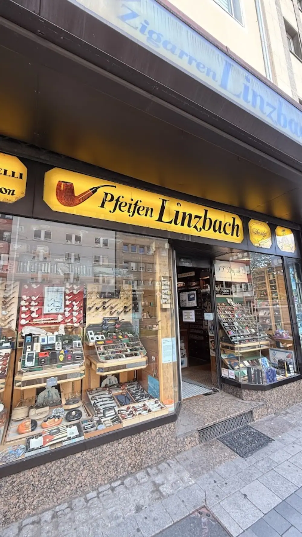 LINZBACH@tobacco.de OHG gegr.1902 Inh. Christina Lüdtke & Werner Schmitz, Obchod s posezením