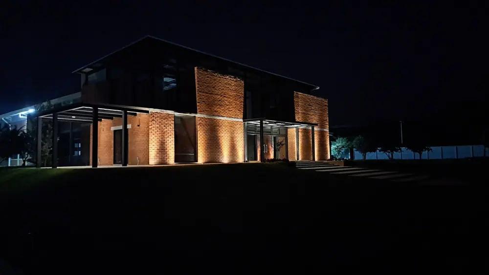 Flor de Selva Cigar Factory, Obchod s posezením