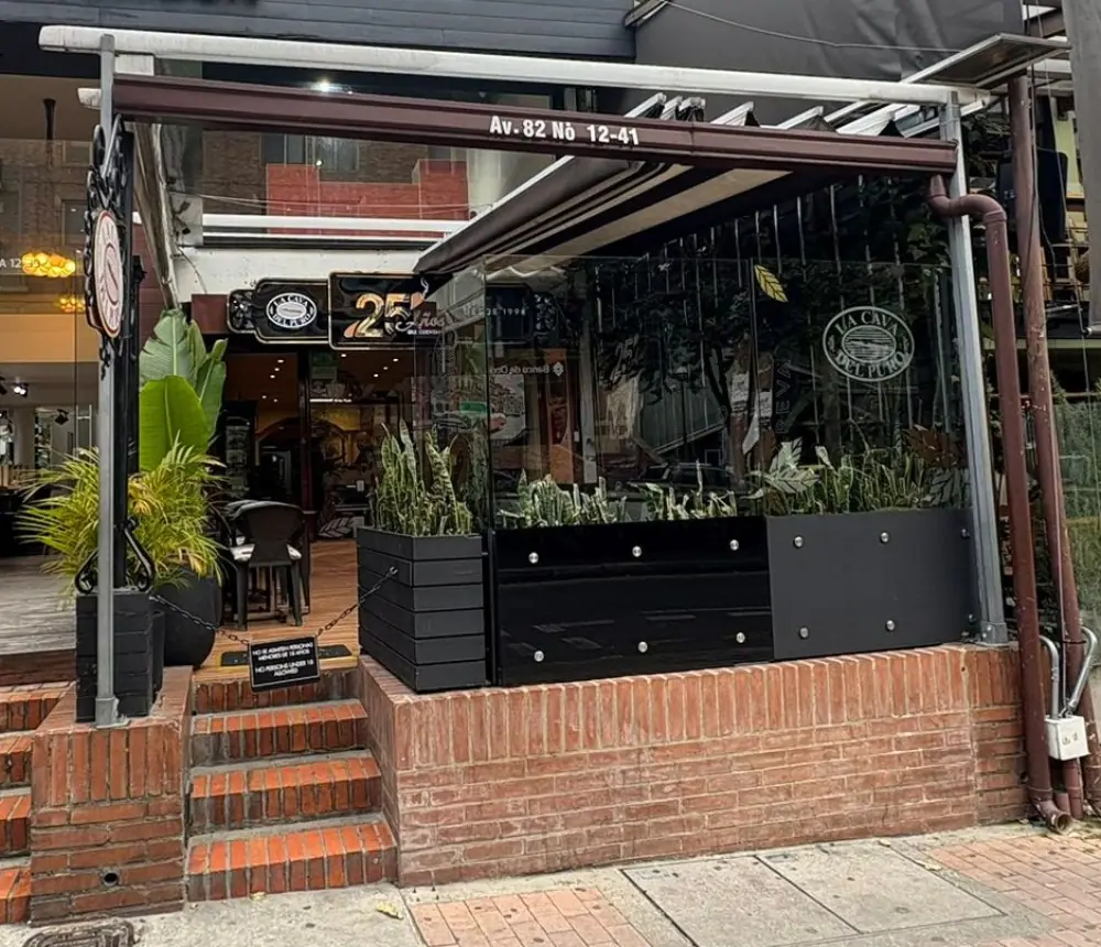 La Cava del Puro, Bar