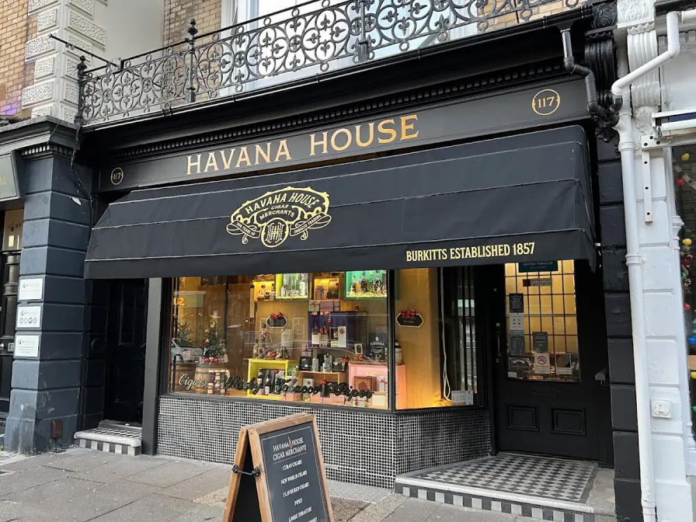 Havana House, Cigar shop with seating