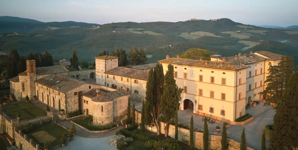 Castello di Casole, Venkovní posezení