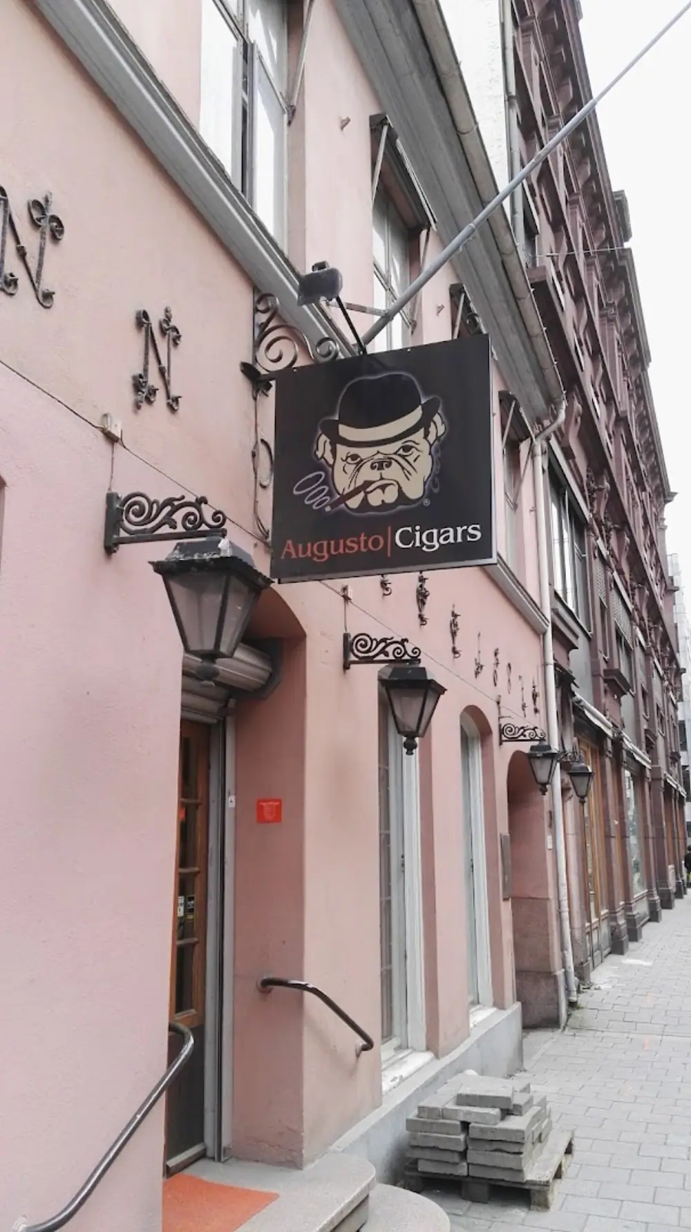Augusto Cigars, Lounge