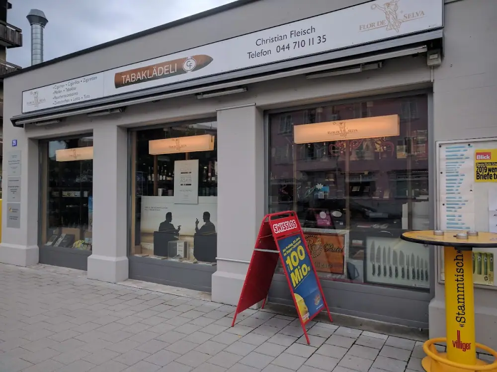 Tabaklädeli KLG, Obchod s posezením