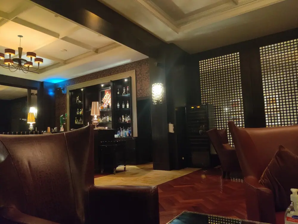Diademas Cigar Lounge, Lounge
