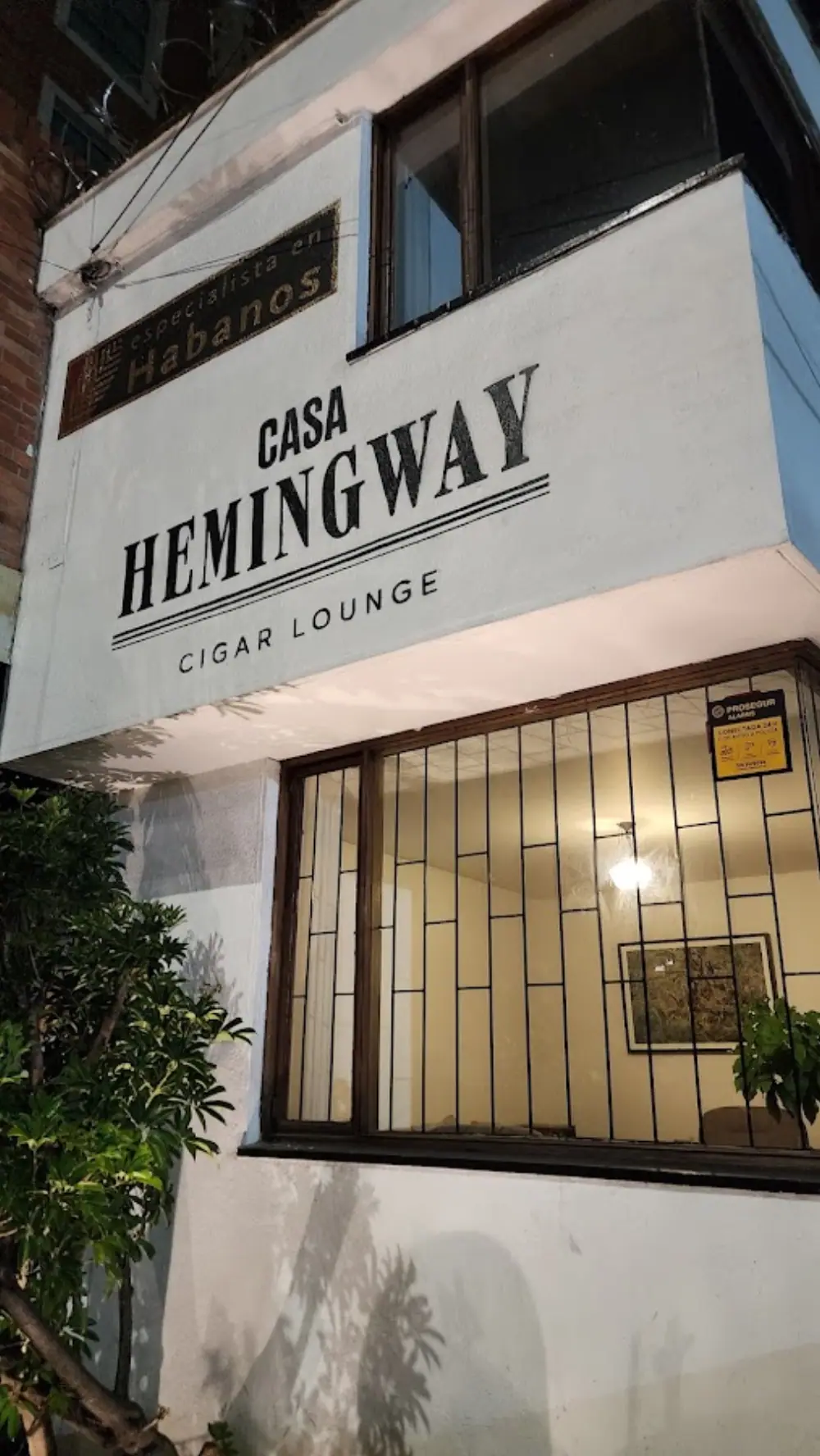 Casa Hemingway - Habanos Specialist cigar lounge, Lounge