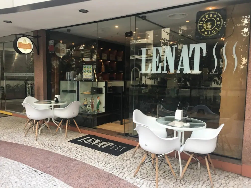 Lenat Cigar Club & Lounge, Lounge