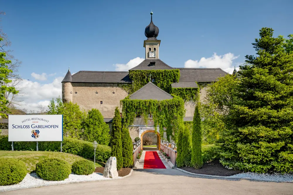 Schloss Gabelhofen – Historic Hotel & Bar, Venkovní posezení