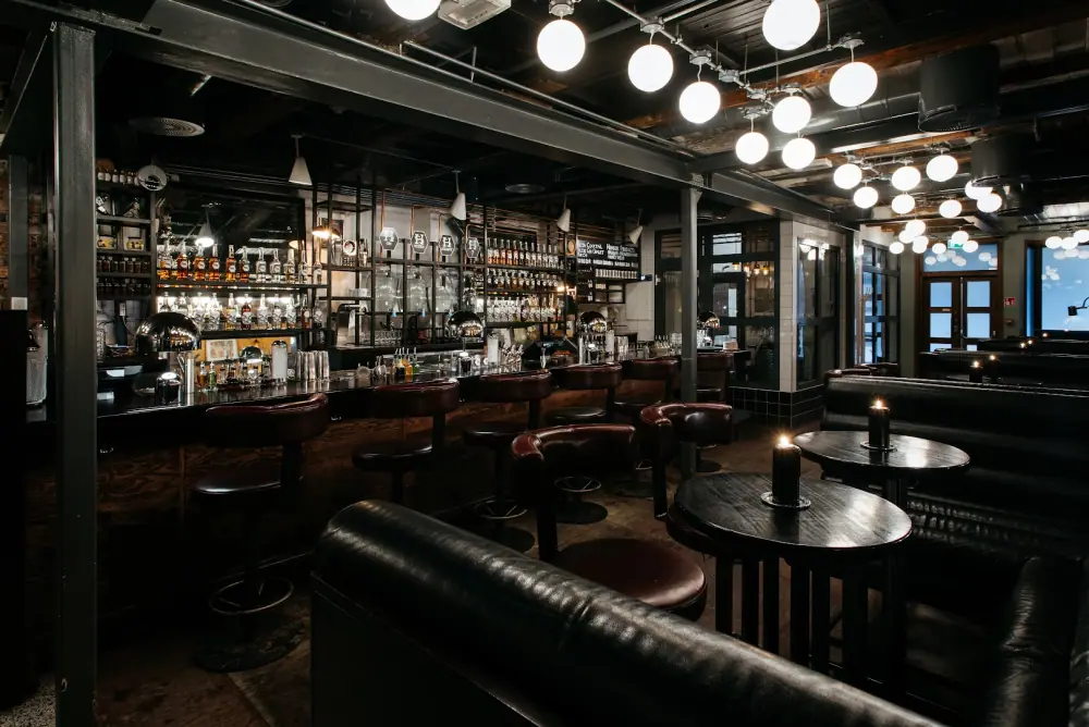 Himkok, Lounge